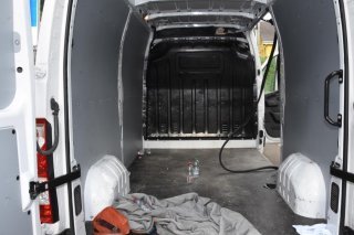Dans cette camionnette à Hergiswil NW, la police a découvert 23 réfugiés lundi.